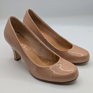 Madden Girl Size 8 $55 Nude Tan Patent Almond Toe Mid Heel Pumps